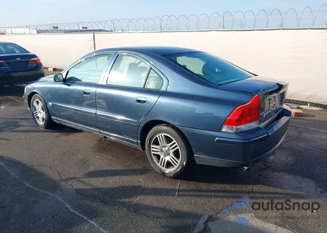 2006 Volvo S60 2.5T z USA, uszkodzony, nr VIN YV1RS592362542803
